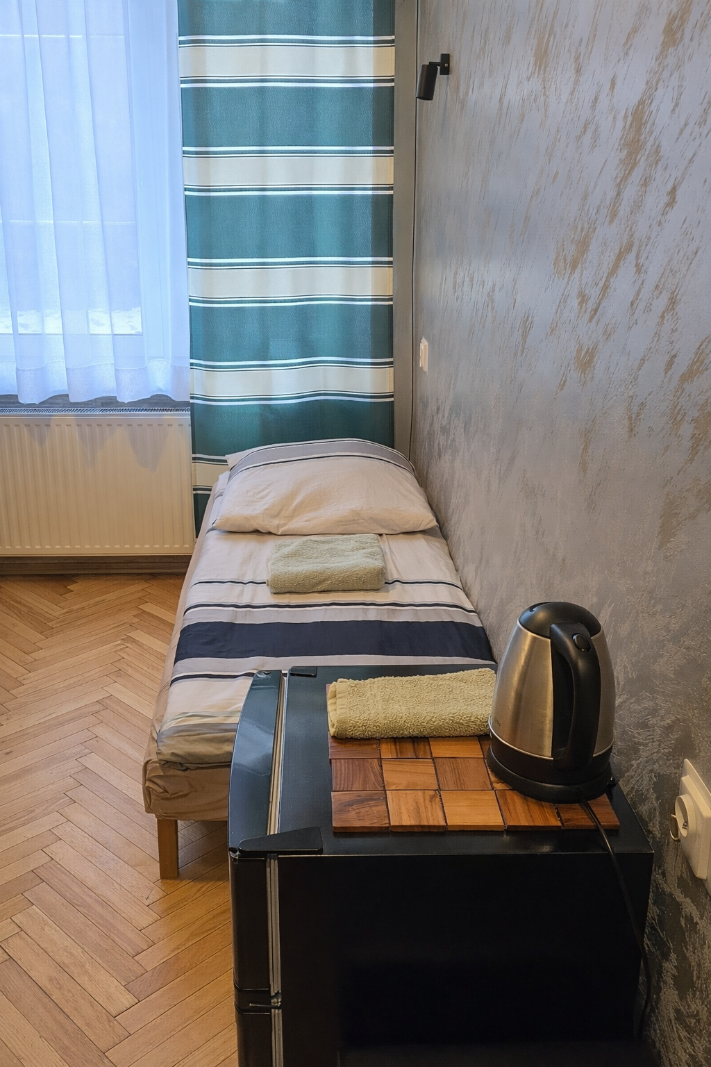 Pokój wyposażony – tanie noclegi Katowice